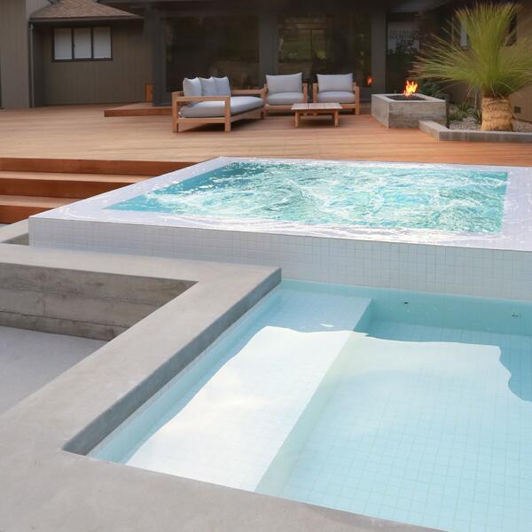 Rose Bowl Modern Pool With Seamless Deck